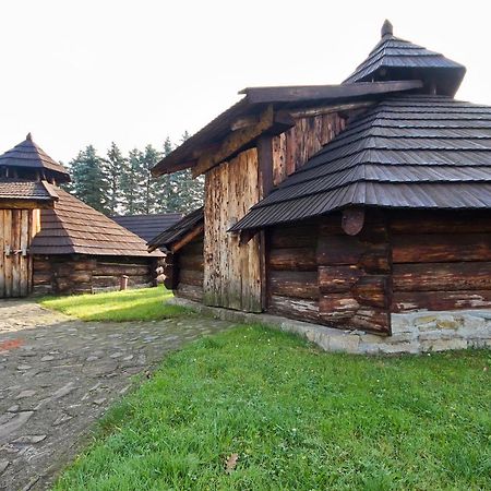 Dom Sportowca Blonie - Mosir Hotel Sanok Exterior foto