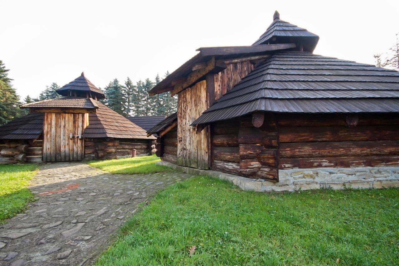 Dom Sportowca Blonie - Mosir Hotel Sanok Exterior foto